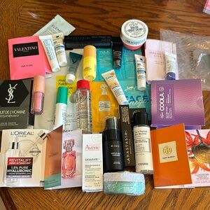 31 products / samples Anastasia TARTE Dime Cosrx Sol de janeiro Bubble